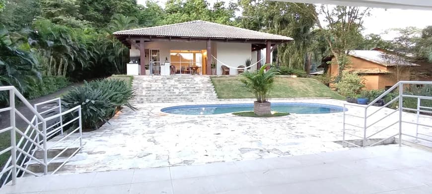Casa térrea com 2000m² de lote - Imagem 1